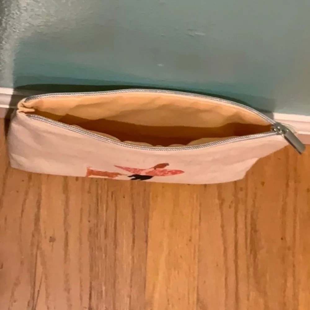 NWOT Anthropologie zipper “out of office” beauty bag